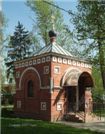 Часовня блаженной
Матроны Московской.
построена
в 1999-2001 гг.
в честь святой Матроны,
некоторое время проживавшей
и умершей в Сходне.