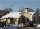 Храм Новомучеников и Исповедников Российских
построен на месте существовавшей
до XX в. часовни,
отмечавшей место старой деревянной сельской церкви.