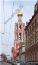 Храм Покрова
Пресвятой Богородицы
под колокольней.
В южном пролете
главных монастырских ворот,
под церковью Покрова,
находится Казанская часовня,
устроенная здесь в 1905 г.